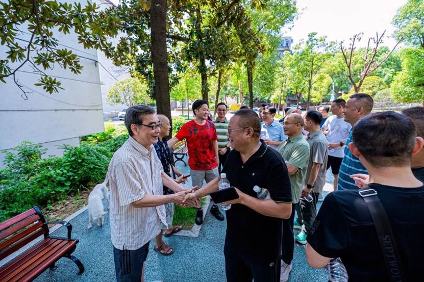 英国上市公司365