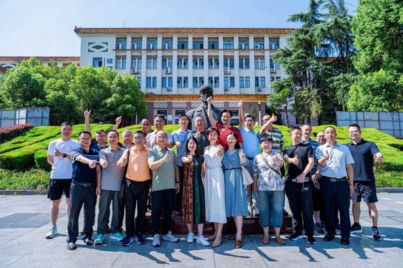 英国上市公司365