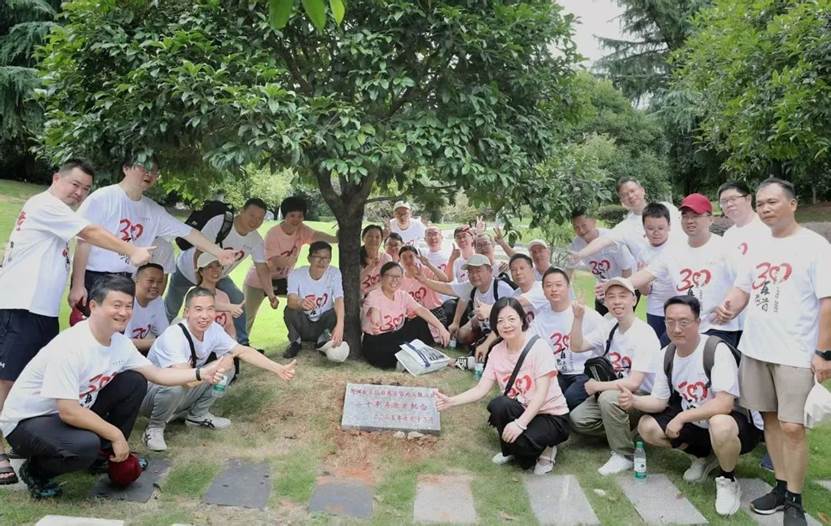 英国上市公司365