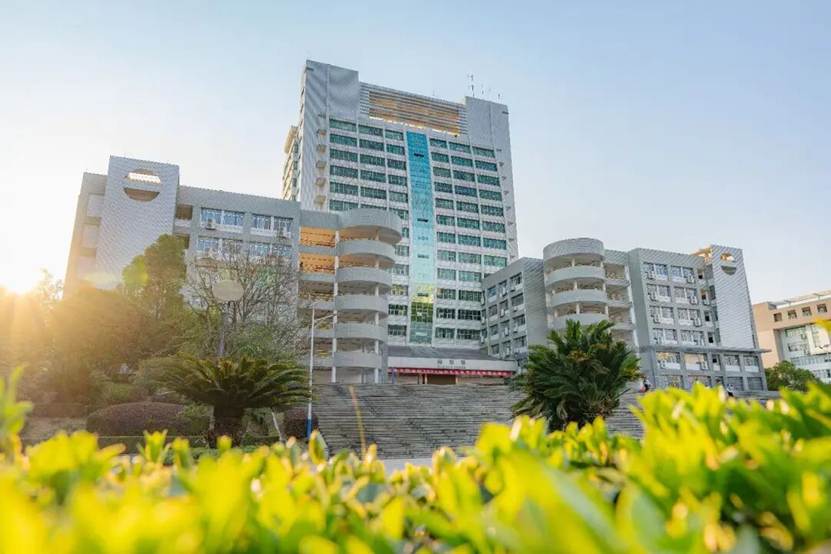 英国上市公司365