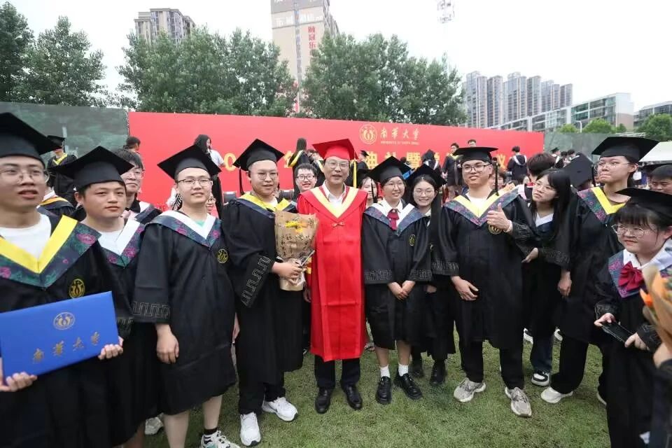 英国上市公司365