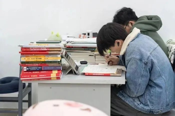 英国上市公司365